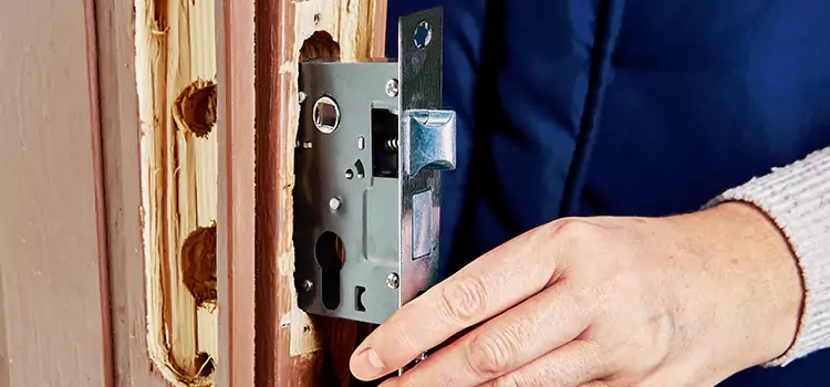 Garage Door Lock Replacement Melrose